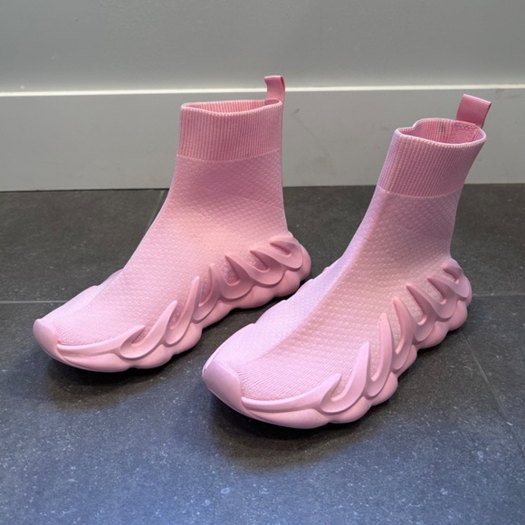 New Cape Robbin Women’s Size 6 Knit Sock Sneakers Pink Santorini - Picture 4 of 6